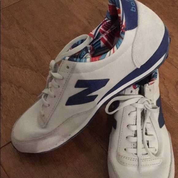 Women’s New Balance 410 Sneakers/Shoes - Picture 3 of 8